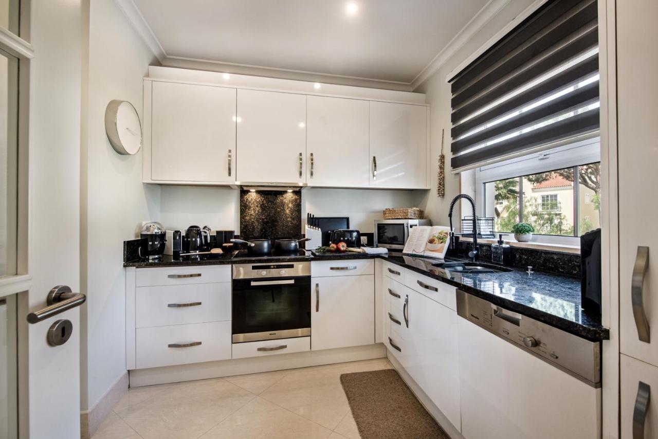 Luxury Apartment With Communal Pool And Terrace Quarteira Luaran gambar